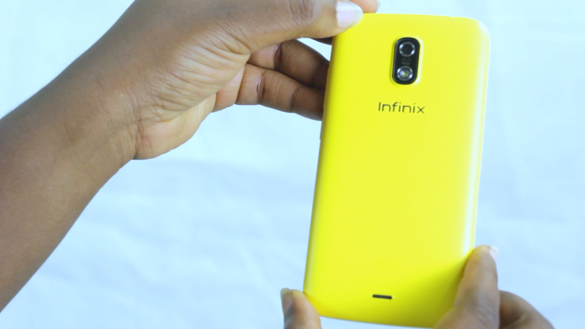 Инфиникс otg. Infinix u180xee. Infinix 30i обои на телефон hot. Обои на Infinix hot 30. Infinix hot 20 4g.